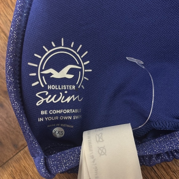 NWT Hollister Co. blue shimmer triangle string bikini top XXS - Picture 4 of 5